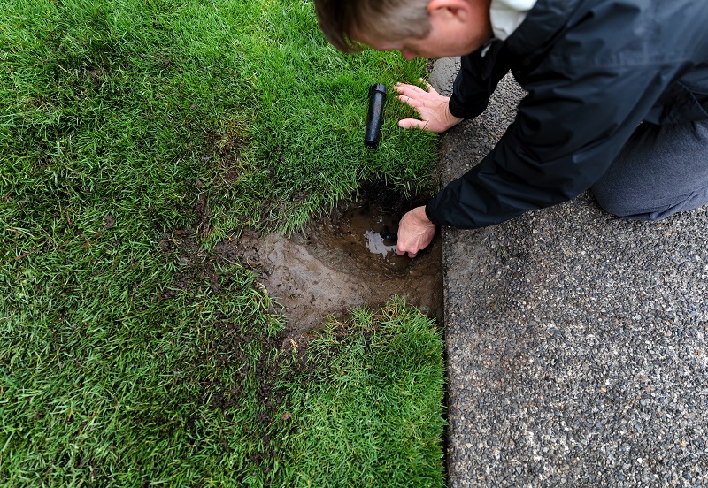 3 Signs You Need Professional Sprinkler System Repair